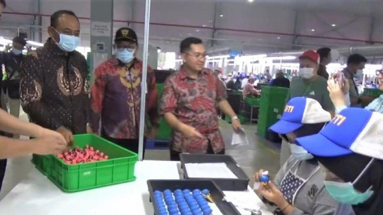 Fantastis! Bupati Ngawi Lepas Ekspor Perdana Mainan OEM Ngawi Rp800 Juta ke AS, Serap 1.000 Pekerja Lokal