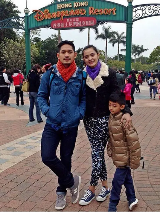 "Ya itu digugurkan (gugatan cerai dan saksi semua). Karena bisa jadi ketidakhadiran mereka berdua karena adanya itikad damai," ujar Jarkasih. (Instagram/maulajamilo11)