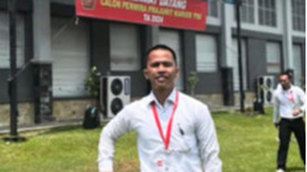 Kolonel Edward Sitorus Salut dengan Letda Jeremi