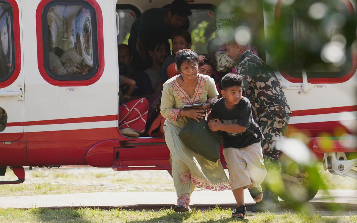 Pencarian 1.500 Orang Hilang Terus Dilakukan di Nepal
