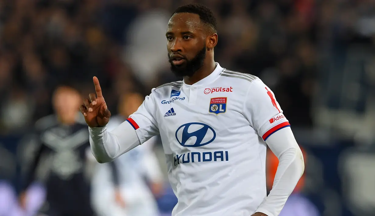 1. Moussa Dembele - Penyerang berusia 24 tahun ini sangat berpeluang menjadi mimpi buruk bagi Bayern Munchen. Terbukti lewat dua golnya saat Lyon menyingkirkan Manchester City di perempat final Liga Champions. (AFP/Nicolas Tucau)