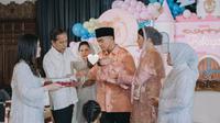 7 Potret Aqiqah Bebingah Sekaligus Ulang Tahun Kaesang Pangarep, Meriah dan Penuh Doa  (instagram/erinagudono/rezaprabowophoto).