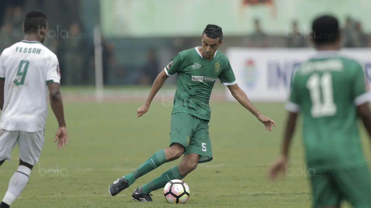 Bek Persebaya, Otavio Dutra