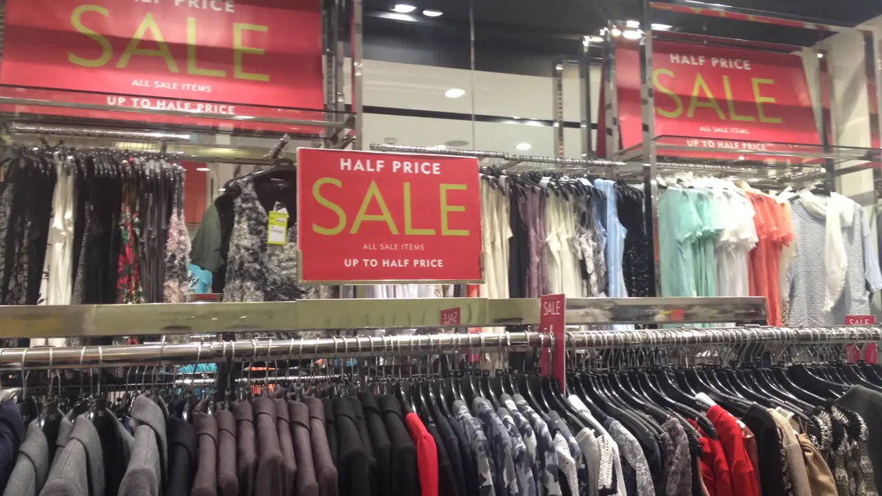 Next Diskon Half Price, Harga Mulai Rp 30 Ribuan