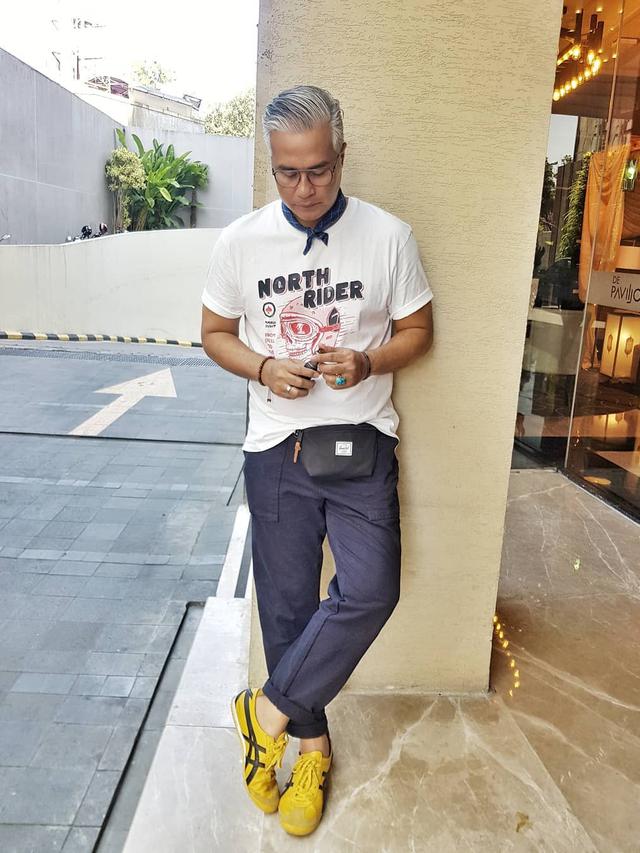 Potret Terbaru Adjie Pangestu, Makin Macho di Usia 50 Tahun