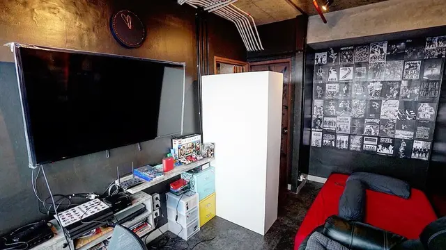 7 Potret Apartemen Kemal Palevi, Minimalis dan Penuh Graffiti