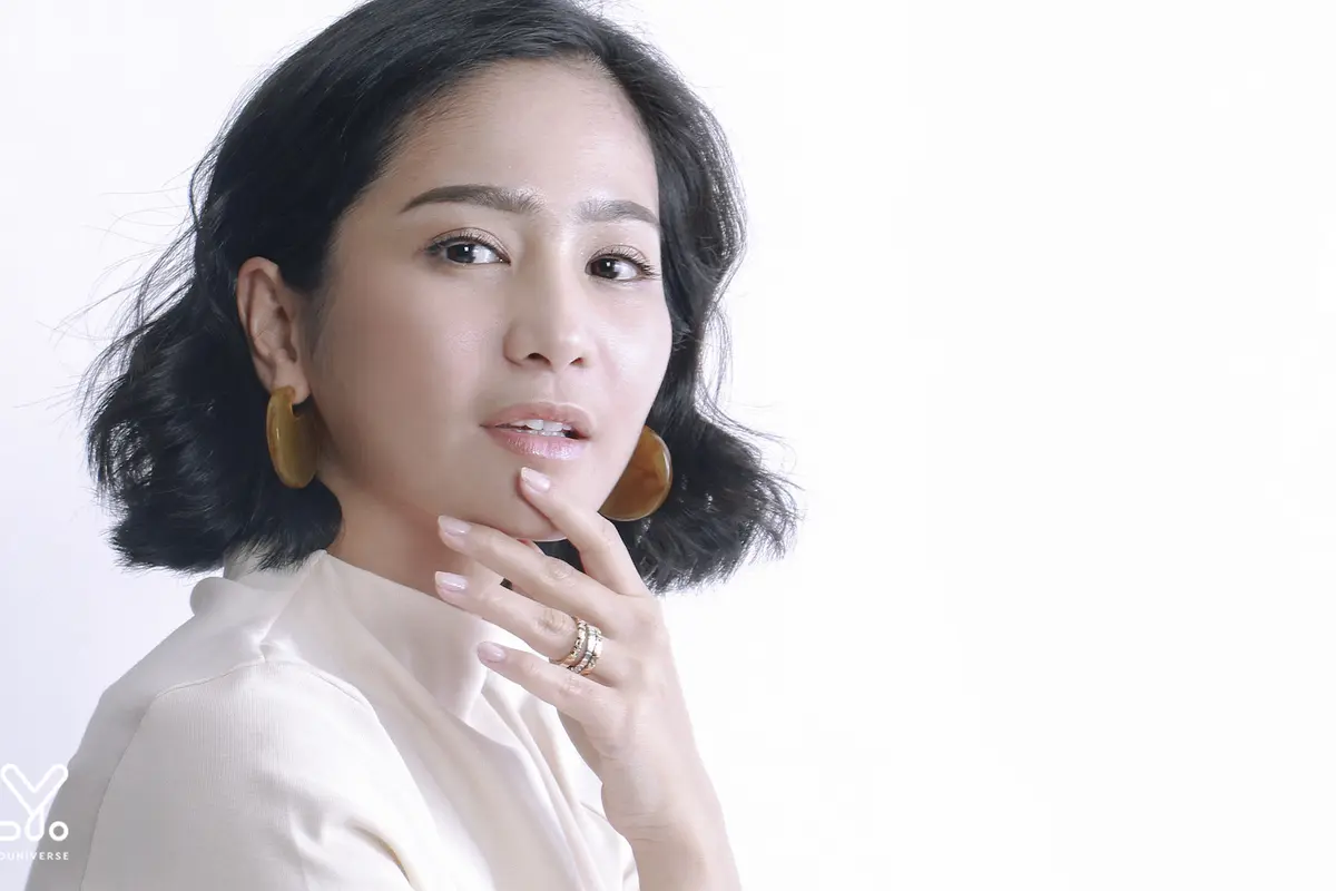 [Fimela] Bunga Zainal B2
