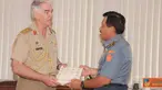 Citizen6, Jakarta: Panglima TNI Laksamana TNI Agus Suhartono, S.E., beserta para staf menerima kunjungan Kasad Australia, Lt General K. J. Gillespie, AO, DSC, CSM., di Mabes TNI, Cilangkap, Jakarta Timur, Senin (28/3). (Pengirim: Badarudin Bakri Badar)