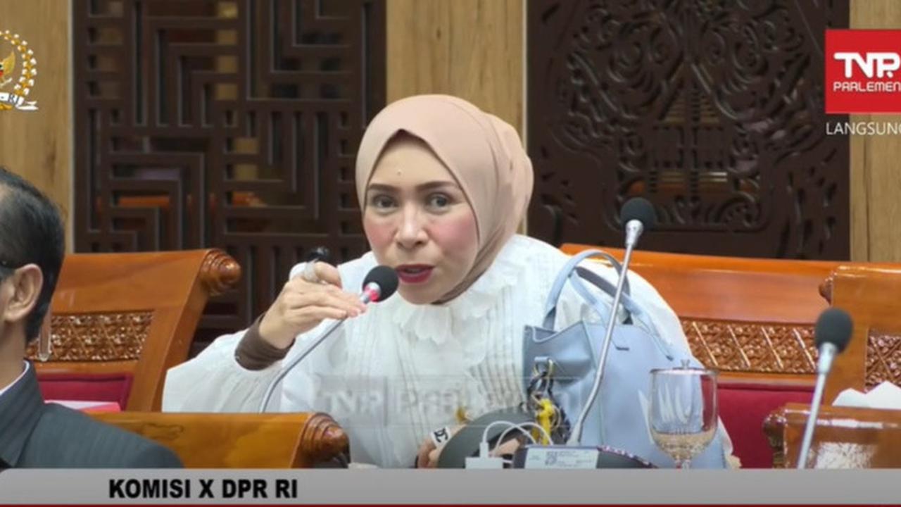 Melly Goeslaw Soal Lagu 'Bayar Bayar Bayar' Band Sukatani, Singgung Kebebasan Berekspresi & Kritik Lewat Lagu