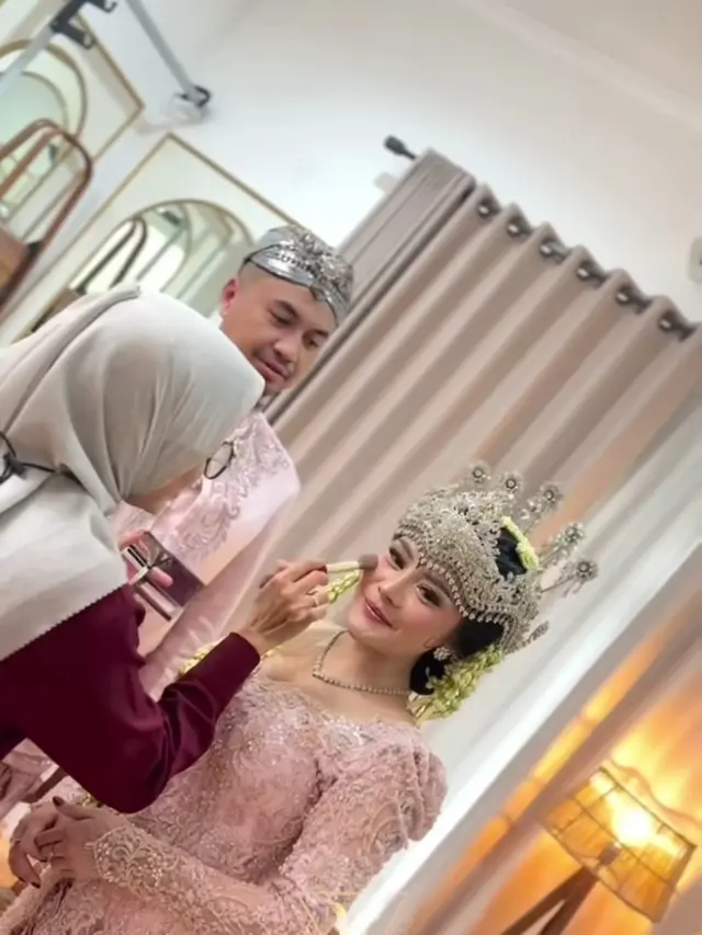 Gaun Prewedding Mawar AFI