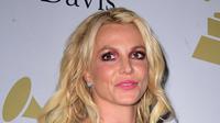 Rumor yang menyiarkan Britney telah melakukan operasi plastik lantaran seorang dokter ahli menceritakan perubahan yang terjadi pada Britney di tahun 2017 ini. Terutama pada bagian wajahnya, terdapat beberapa perubahan. (AFP/Bintang.com)