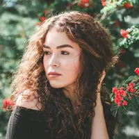 ilustrasi kepribadian perempuan/Photo by Jonas Svidras on Unsplash