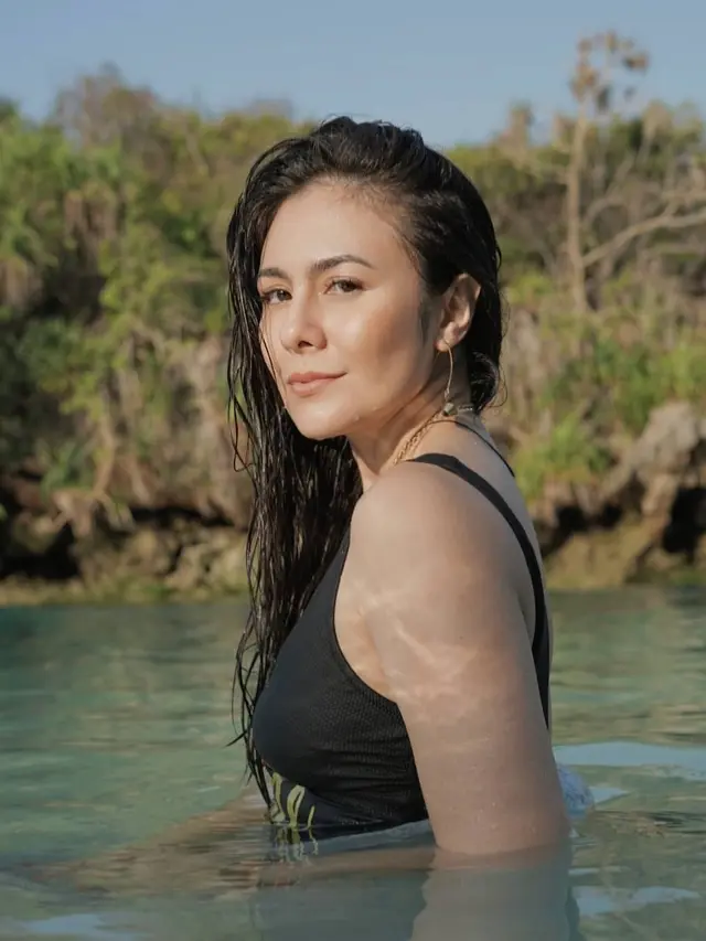 6 Potret Wulan Guritno Tanpa Makeup, Disebut Mirip Anak SMA