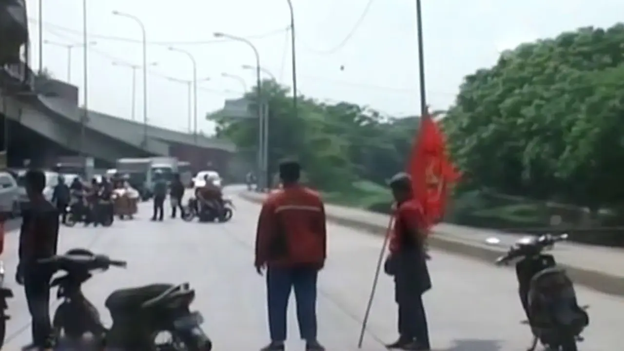(Lip6 Siang) Blokir-Buruh