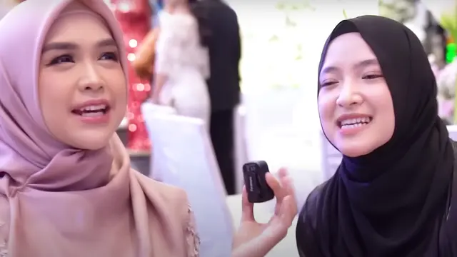 Ria Ricis dan Nissa Sabyan di Pernikahan Kiky Saputri