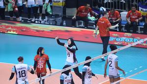 Jakarta Pertamina Enduro (JPE) membuka peluang mempertahankan gelar Proliga 2026 setelah menaklukkan Gresik Phonska Plus Pupuk Indonesia dengan skor 3-1 pada leg pertama Grand Final Proliga 2026, di GOR Amongrogo, Yogyakarta, Jumat (24/4/2026) sore WIB. (dok. PBVSI)