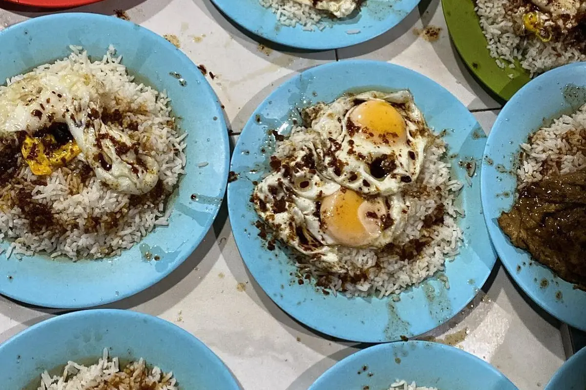 Nasi Telur Ayong 999