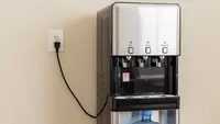 Apakah Dispenser Boros Listrik? Ini Fakta Konsumsi Daya dan Cara Menghematnya
