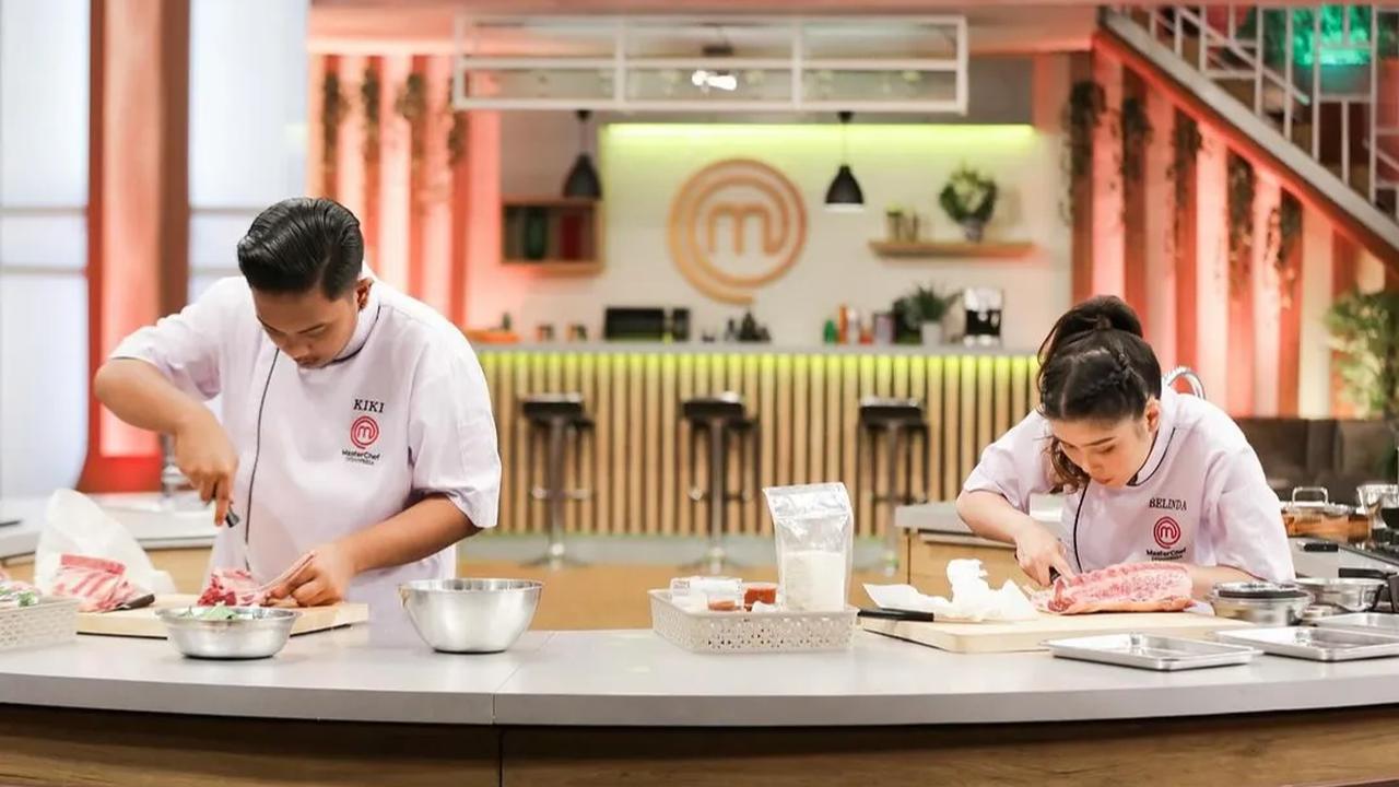 Kemudian Kiki mengatakan jika ia perhatian pada Belinda dan ingin membantunya supaya jari Belinda tidak terpotong.