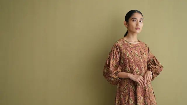 Model Baju Batik Lengan Lebar Anti Gerah