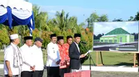 Jokowi resmikan pembangunan Asrama Haji di Mandailing Natal, Sumatrera Utara (Biro Pers)