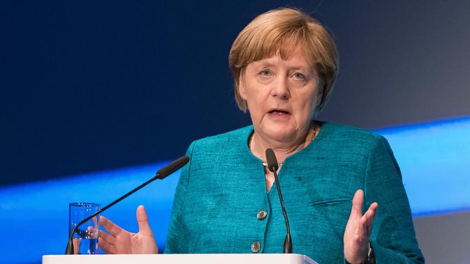 Dosis Pertama Pakai AstraZeneca, Angela Merkel Disuntik Moderna dalam Vaksinasi COVID-19 Kedua - Vimarsana News