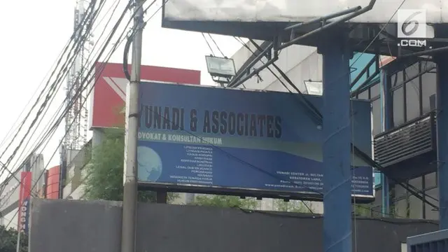 VIDEO: KPK Geledah Kantor Pengacara Fredrich Yunadi