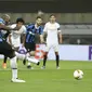 Pemain Inter Milan Romelu Lukaku mencetak gol melalui tendangan penalti untuk gol pembuka timnya dalam pertandingan final Liga Europa antara Sevilla dan Inter Milan di Cologne, Jerman, Jumat, 21 Agustus 2020. (Lars Baron, Pool Photo via AP)