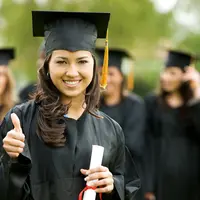 Kamu yang baru lulus kuliah, gunakan uangmu untuk tiga hal paling penting buat hidupmu. 