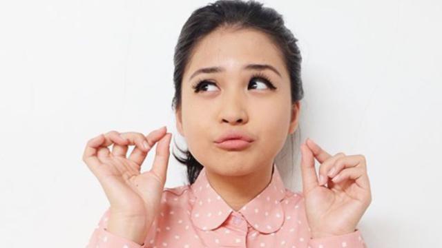 Putri Titian, Ibu Muda Gemesin dengan Tampilan Masih Seperti Anak Sekolah