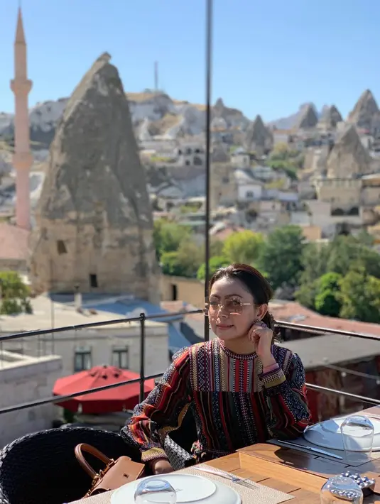 Mayangsari dan Bambang Trihatmojo (Instagram/mayangsaritrihatmodjoreal)