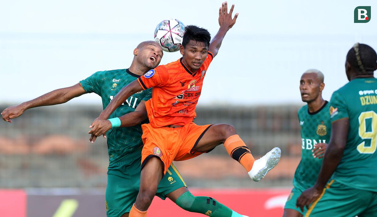 Laga yang berakhir dengan kemenangan 2-0 Bhayangkara FC atas Persiraja Banda Aceh berkat dua gol Malvin Platje tersebut merupakan laga terakhir Persiraja di BRI Liga 1. (Bola.com/M Iqbal Ichsan)