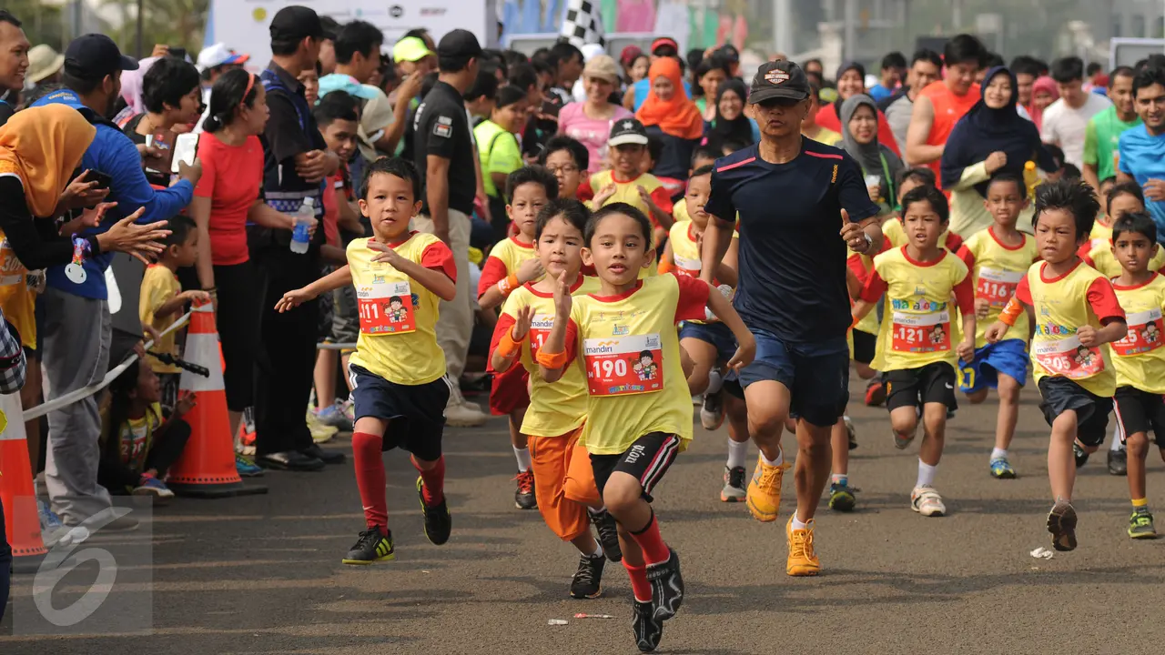 20151025-Melihat Serunya Lomba Lari Jakarta Marathon 2015