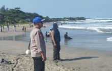 Patroli Satpolairud Garut Digenjot, Pastikan Keselamatan Wisatawan di Pantai Selatan