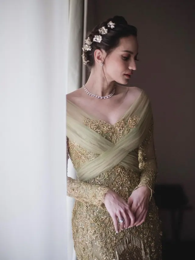 Jadi Langganan Artis, 8 Kebaya Apik Rancangan Didiet Maulana untuk Pernikahan hingga Wisuda