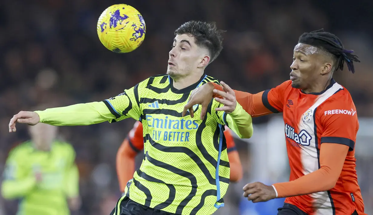 Kai Havertz sukses mengeluarkan kelebihannya dalam hal mencari posisi dan membongkar pertahanan lawan. Pemain asal Jerman itu turut mencetak satu gol yang membuat Arsenal menyamakan skor. (AP Photo/Ian Walton)