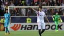 Gelandang Sevilla Denis Suarez merayakan golnya saat mengalahkan Zenit