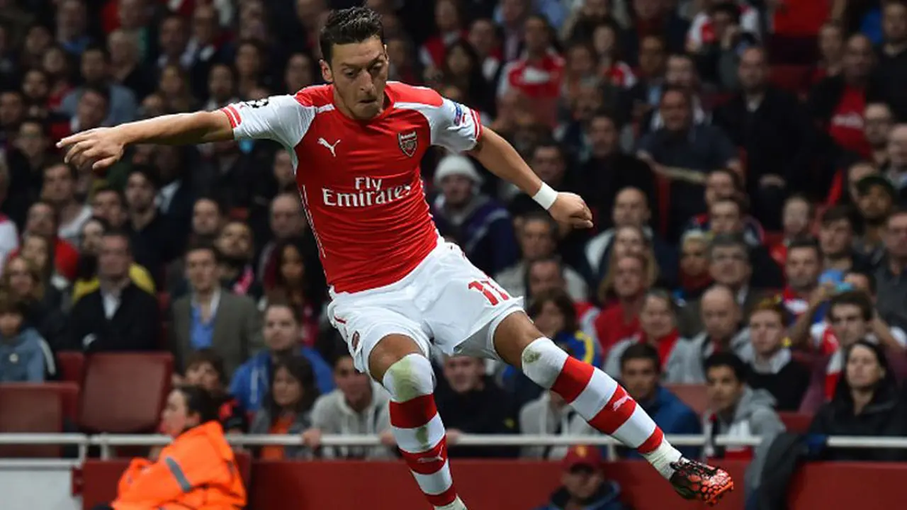 Gelandang Arsenal Mesut Ozil