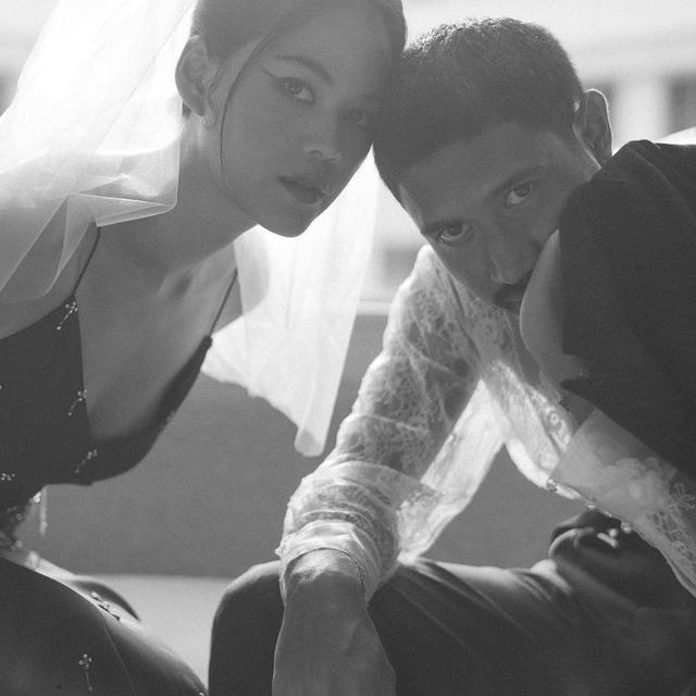 Resmi Menikah, Ini 6 Potret Prewedding Penyanyi Kallula dan Bam Mastro