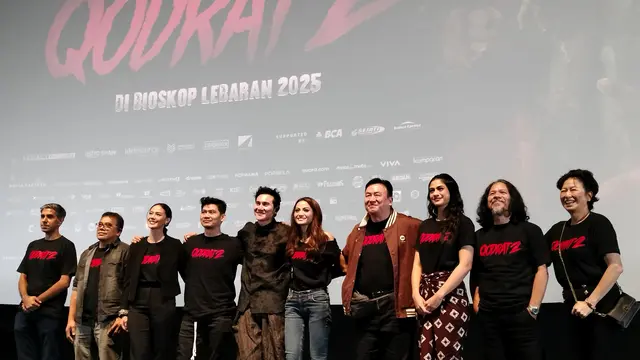 Para pemain dan tim film Qodrat 2 pada saat Press Conference di Epicentrum XXI, Jakarta Selatan,  Jumat (21/3/25). (Foto: Liputan6.com/Rahmadina Sundari)