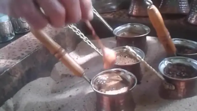 Uniknya Pembuatan Minuman Kopi ala Turki