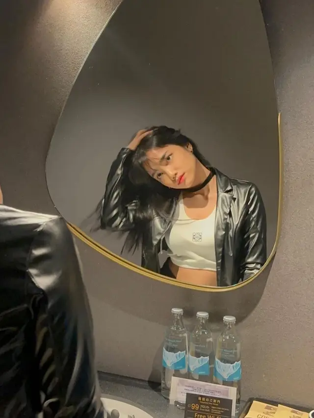 Fuji jadi cewek mamba saat liburan di Jepang