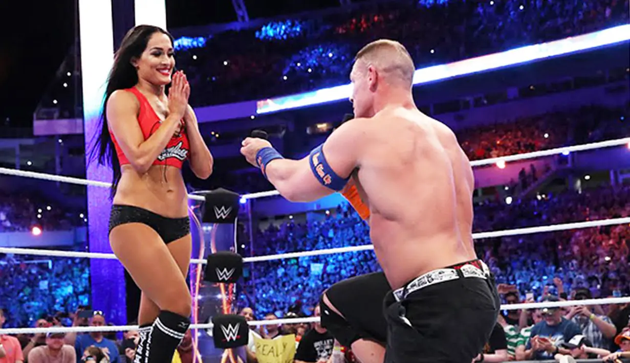 Melansir Hollywood Life, seorang sumber mengatakan John sempat berpikir untuk tidak menikah dan memiliki anak. Namun sejak ia berpacaran dengan Nikki, nampaknya pikiran tersebut berubah. (doc.hollywoodlife.com)