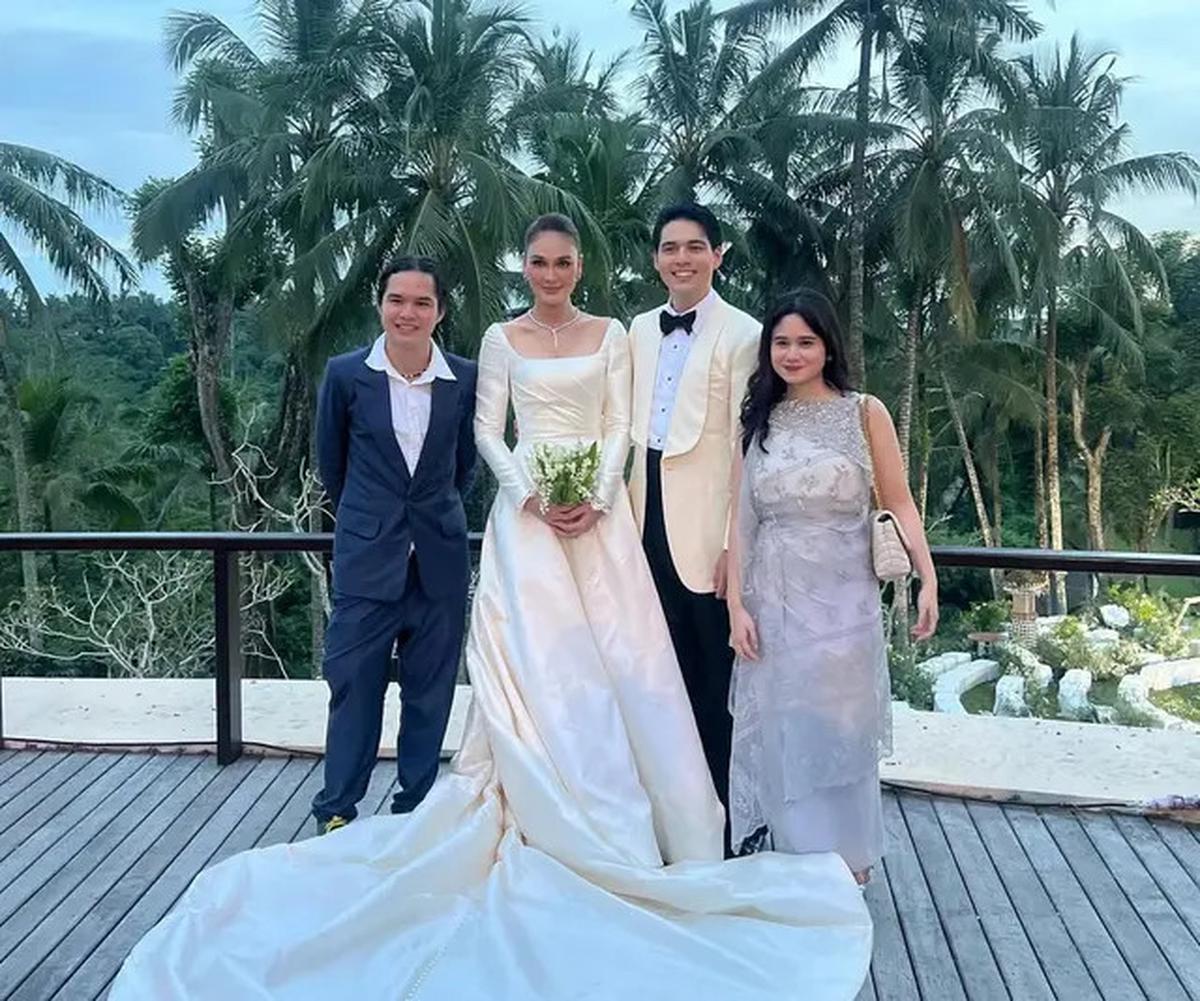 12 Gaya Outfit Pasangan Selebritis Hadir di Hari ke-2 Pernikahan Luna Maya dan Maxime Bouttier, dari Gisella hingga Anya Geraldine