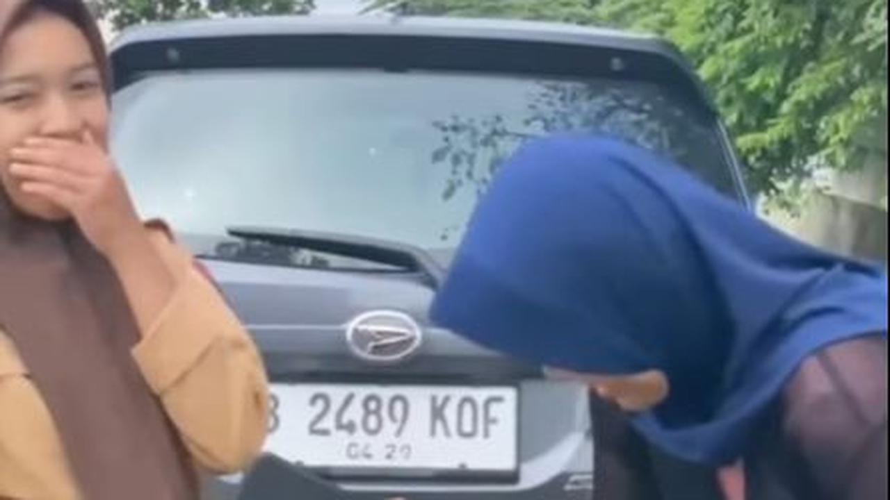 Siswi tersebut lantas ditanya siapa Wakil Presiden RI saat ini. Lagi-lagi jawabannya jauh dari benar.