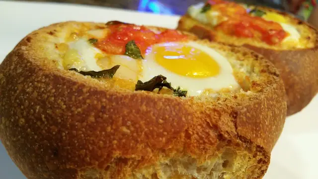 Ilustrasi roti isi telur