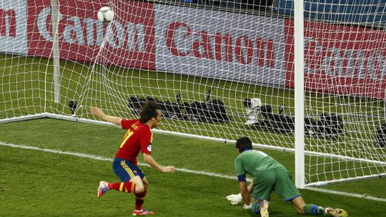 Bantai Italia, Spanyol pertahankan juara Eropa