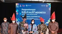Kala Sandiaga Uno Tampil Nyentrik dengan Batik Aksara Lontara