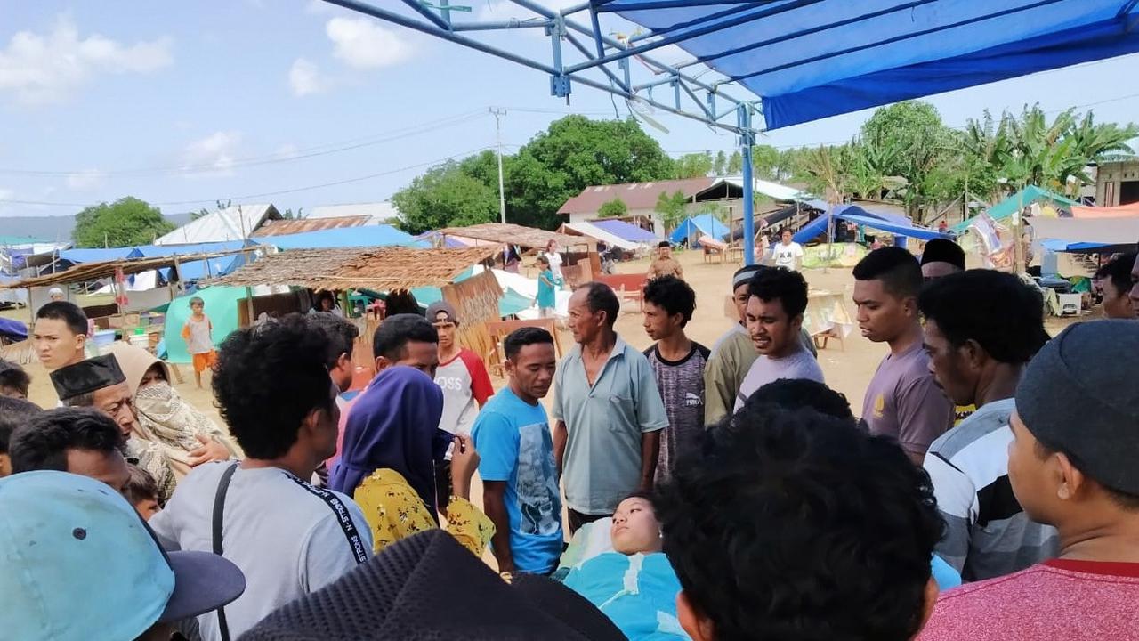 Novitri saat tiba kembali usai pualng dari RS Umum Labuha