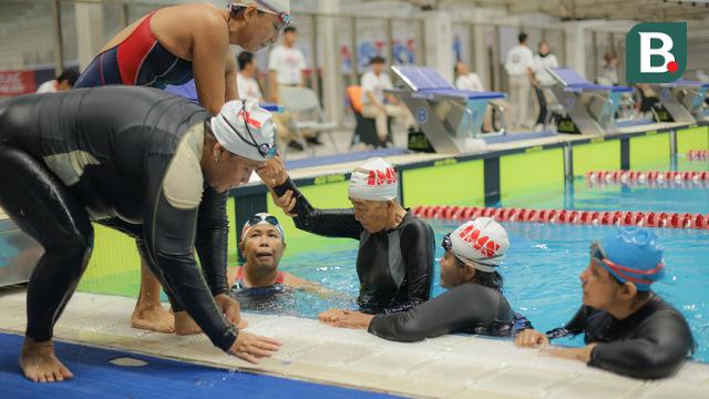 Eyang Kartini: Ayo Berenang!